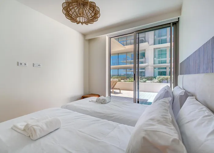 Cond Bayline - Sardinha - Near The Sea - And Relax - By Bedzy