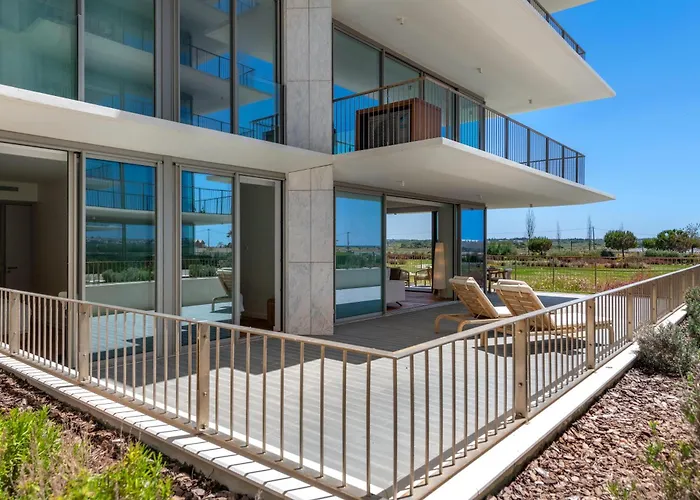Cond Bayline - Sardinha - Near The Sea - And Relax - By Bedzy